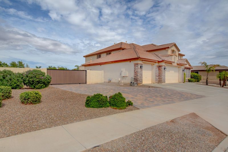 15824 W Becker Ln, Surprise, AZ 85379