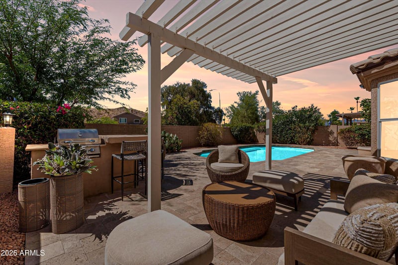 15825 S 1st Ave, Phoenix, AZ 85045