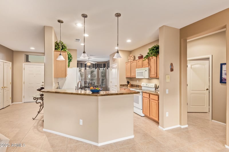 15829 Bridgewood Dr, Surprise, AZ 85374