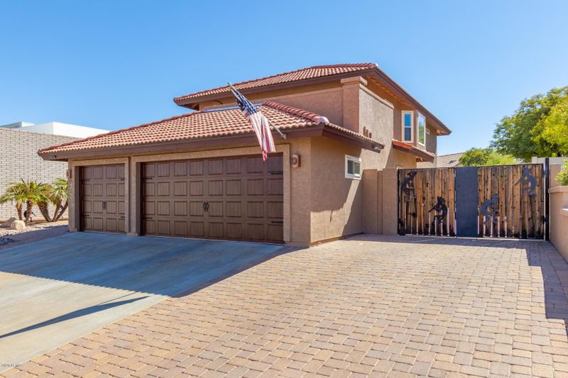 15829 N 15th St, Phoenix, AZ 85022