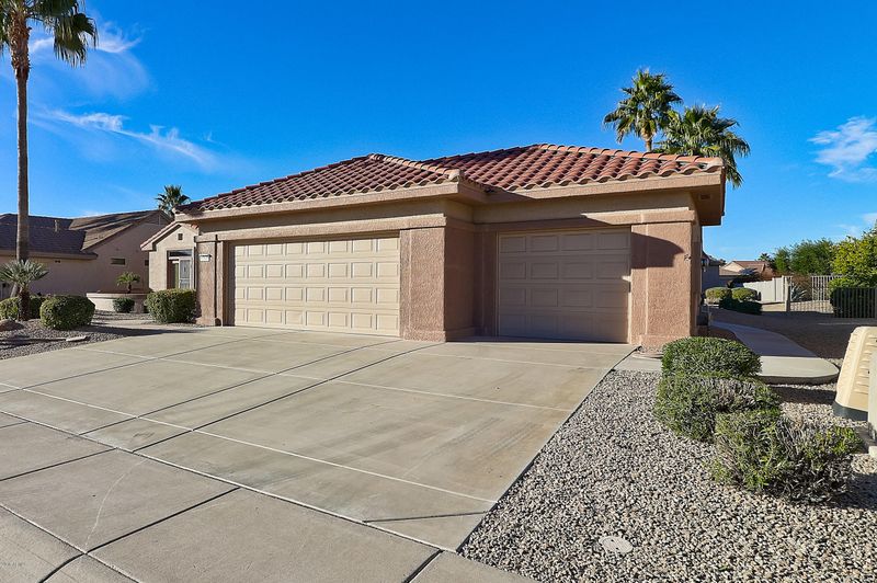 15838 W Silver Breeze Dr, Surprise, AZ 85374