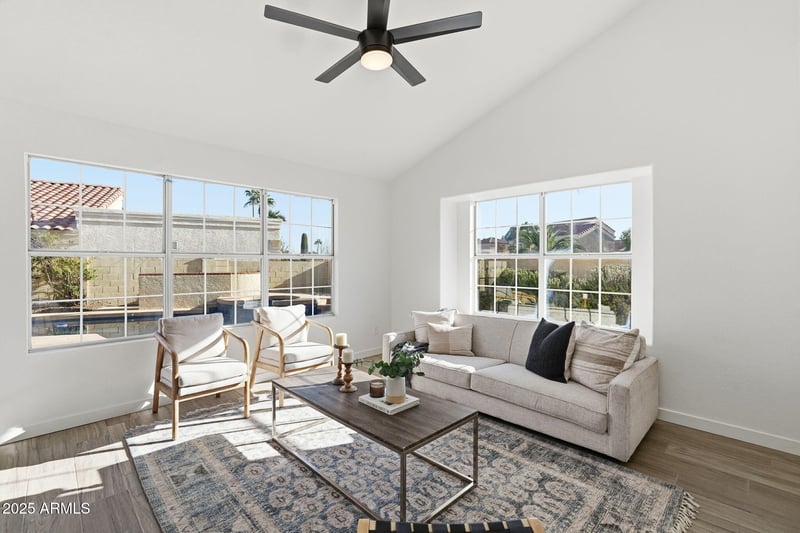 15839 33rd Way, Phoenix, AZ 85048