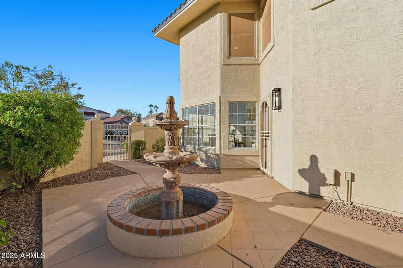 15839 33rd Way, Phoenix, AZ 85048