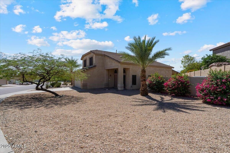 15846 17th Ln, Phoenix, AZ 85045