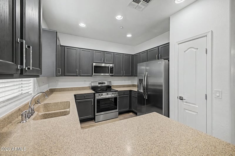 15847 74th Dr, Peoria, AZ 85382