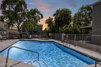 15847 74th Dr, Peoria, AZ 85382
