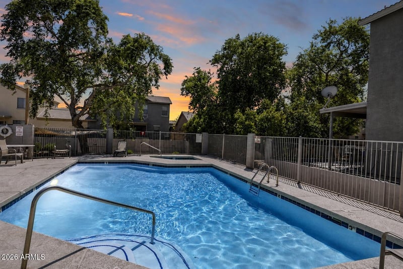 15847 74th Dr, Peoria, AZ 85382