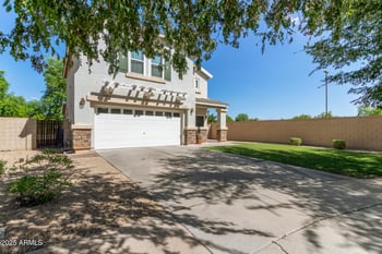 1585 Swallow Ct, Gilbert, AZ 85296