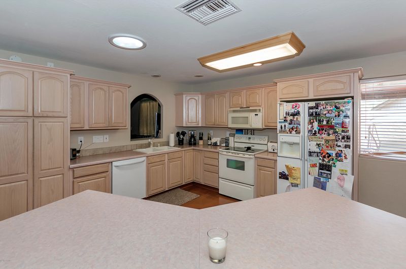 15852 N 23rd Pl, Phoenix, AZ 85022