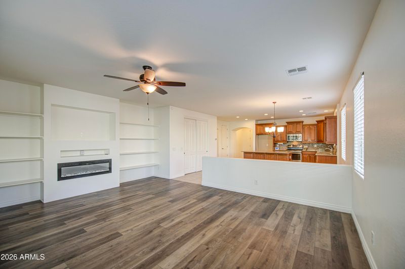 15859 N 76th Ave, Peoria, AZ 85382