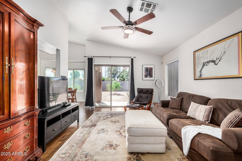 1587 Kesler Ln, Chandler, AZ 85224
