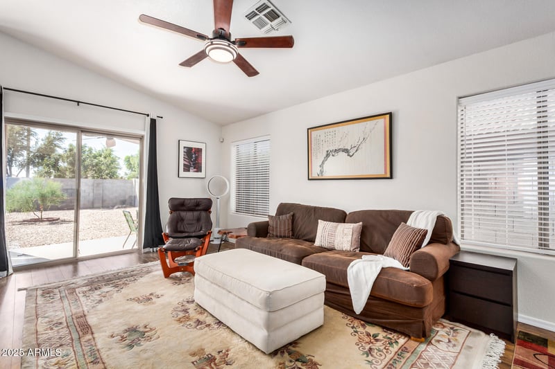 1587 Kesler Ln, Chandler, AZ 85224