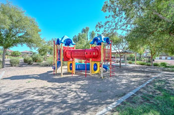 15872 W Calavar Rd, Surprise, AZ 85379