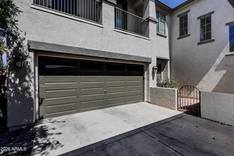 15872 Shaw Butte Dr, Surprise, AZ 85379