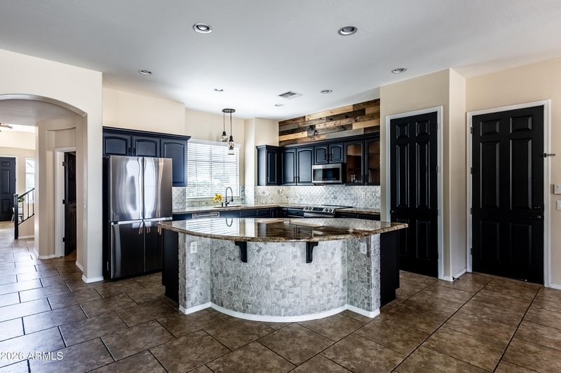 15872 Shaw Butte Dr, Surprise, AZ 85379