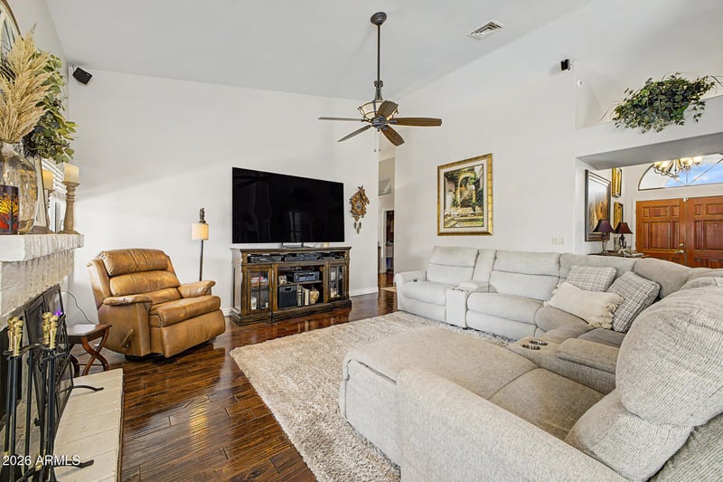 159 E Courtney Ln, Tempe, AZ 85284