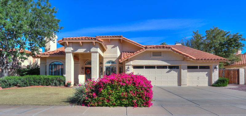 1590 W Hackberry Dr, Chandler, AZ 85248