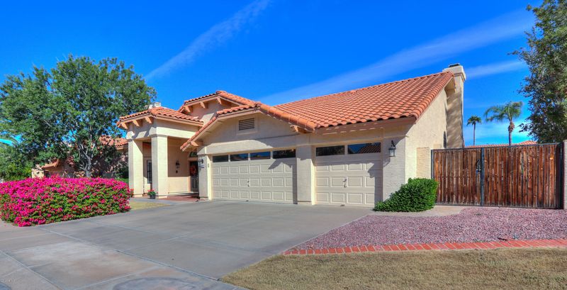 1590 W Hackberry Dr, Chandler, AZ 85248