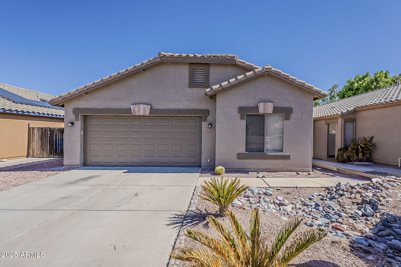 15905 Saguaro Ln, Surprise, AZ 85374