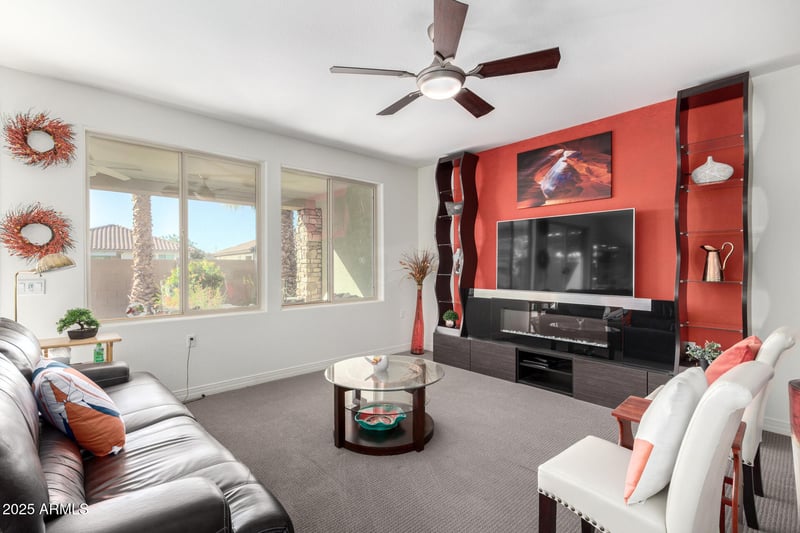 15912 109th Ave, Sun City, AZ 85351