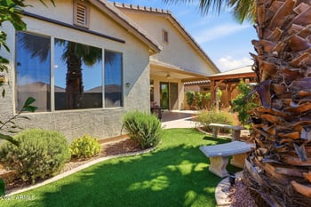 15912 109th Ave, Sun City, AZ 85351