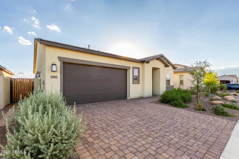 15916 177th Dr, Goodyear, AZ 85338