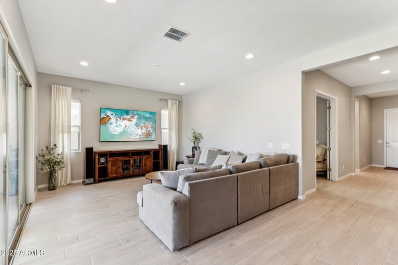 15916 177th Dr, Goodyear, AZ 85338