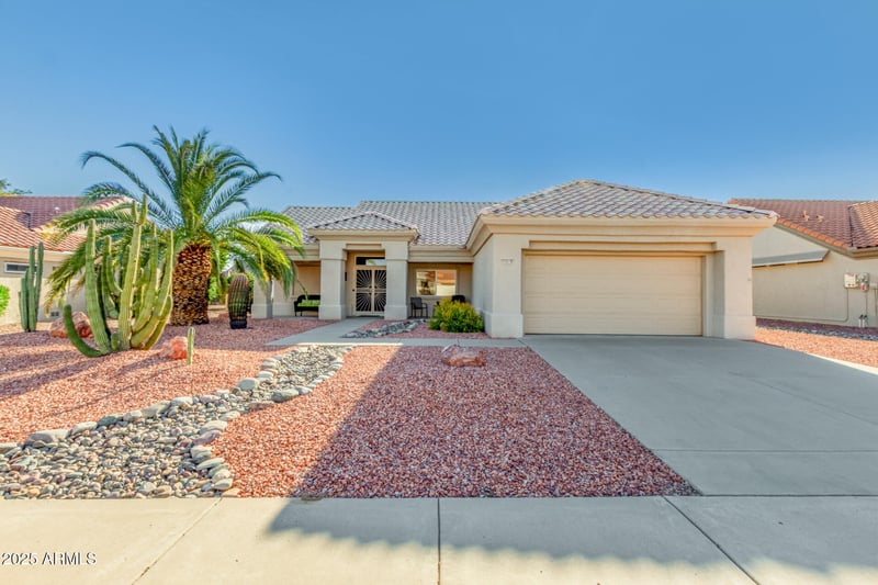 15919 Falcon Ridge Dr, Sun City West, AZ 85375