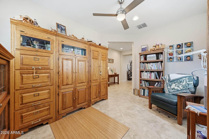 15922 109th Ln, Sun City, AZ 85351