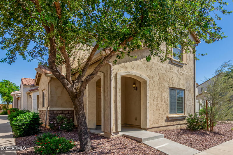 15933 19th Dr, Phoenix, AZ 85023