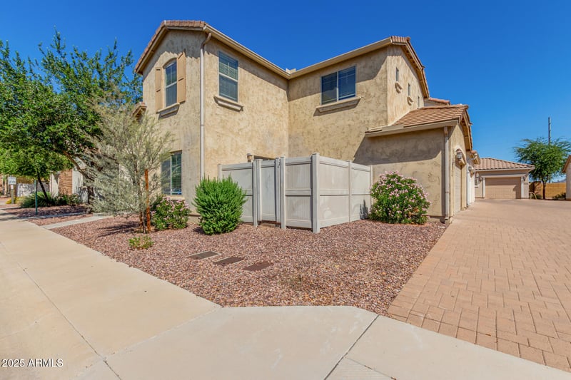 15933 19th Dr, Phoenix, AZ 85023