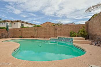 15933 W Mauna Loa Ln, Surprise, AZ 85379