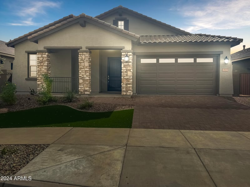 15935 Montana De Oro Dr, Surprise, AZ 85387