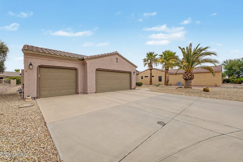 15940 Zinnia Ct, Surprise, AZ 85374