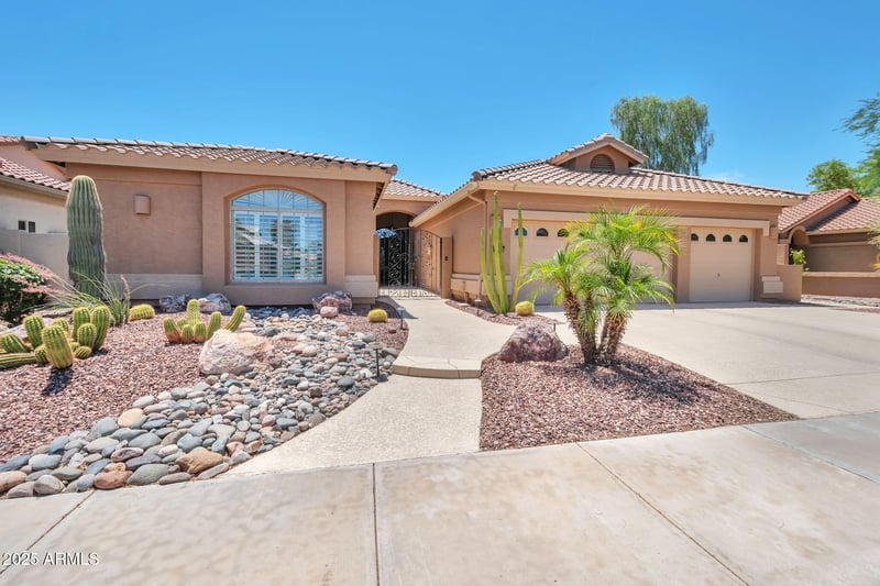 15979 Monterey Way, Goodyear, AZ 85395