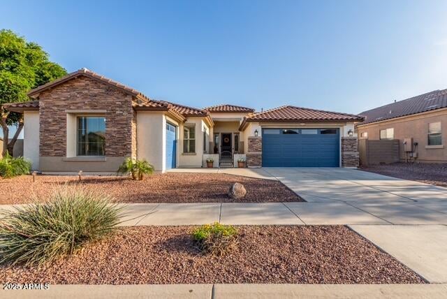15981 Poinsettia Dr, Surprise, AZ 85379