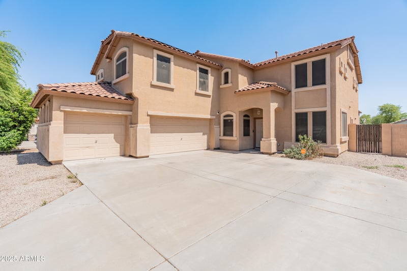 15985 Bartlett Ave, Goodyear, AZ 85338