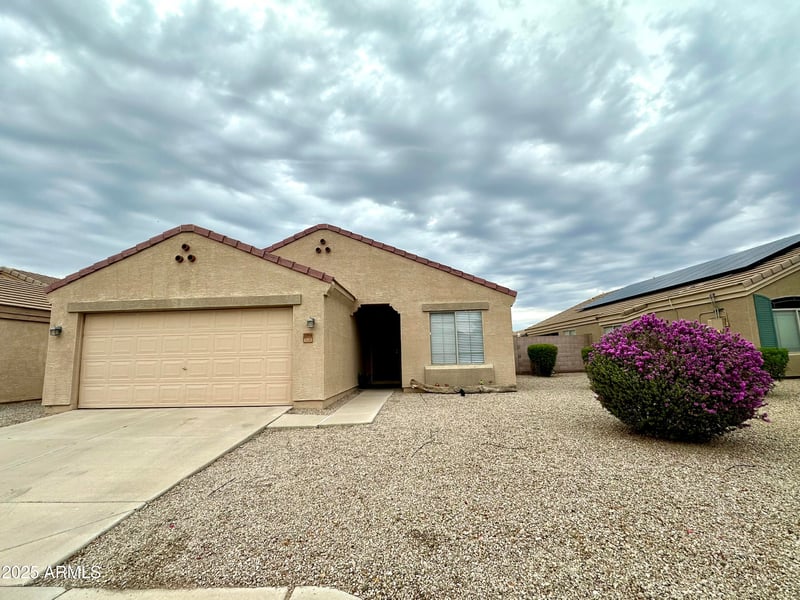 15996 Larkspur Dr, Goodyear, AZ 85338