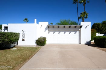 16 E Calavar Rd, Phoenix, AZ 85022