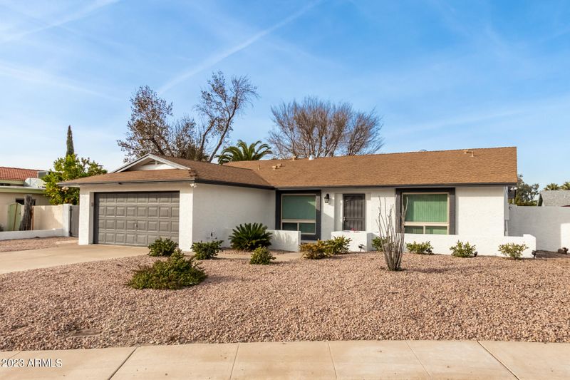16 E Surrey Ave, Phoenix, AZ 85022