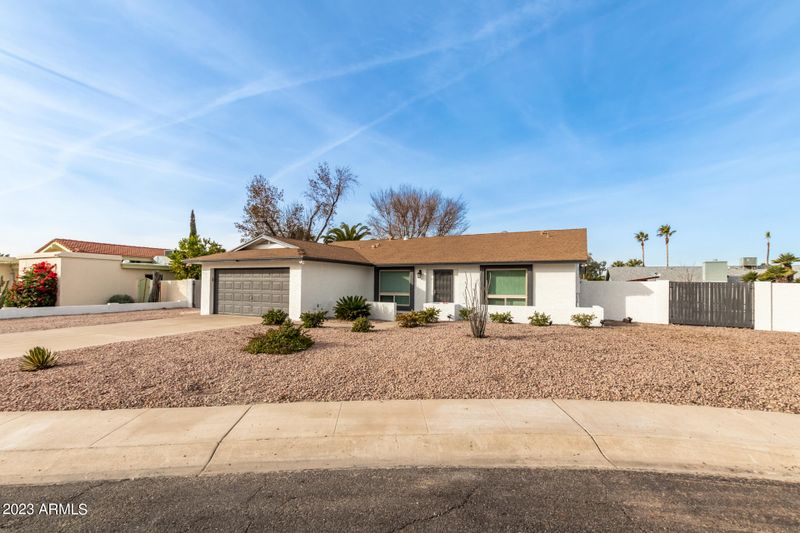 16 E Surrey Ave, Phoenix, AZ 85022