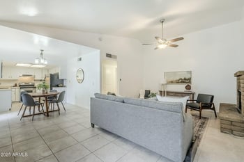 16 Loma Vista Dr #104, Tempe, AZ 85282