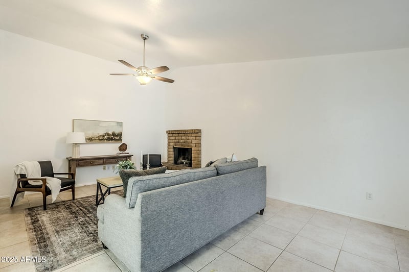 16 Loma Vista Dr #104, Tempe, AZ 85282