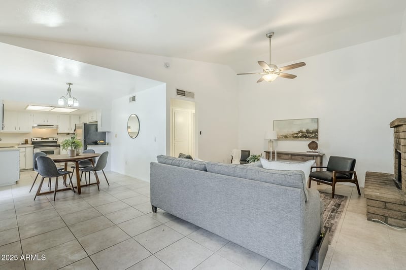 16 Loma Vista Dr #104, Tempe, AZ 85282