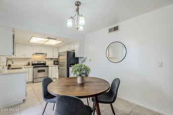 16 Loma Vista Dr #104, Tempe, AZ 85282