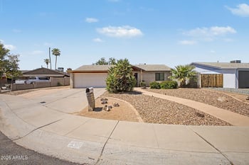 16 Duke Dr, Tempe, AZ 85283
