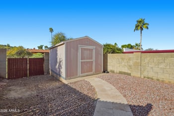 16 Wood Dr, Phoenix, AZ 85029