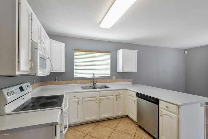 16006 S 30th Pl, Phoenix, AZ 85048