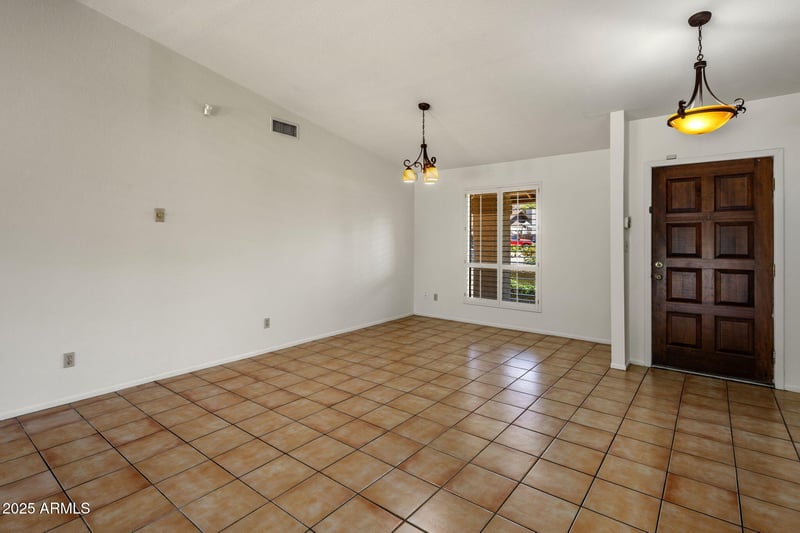16008 6th Pl, Phoenix, AZ 85022