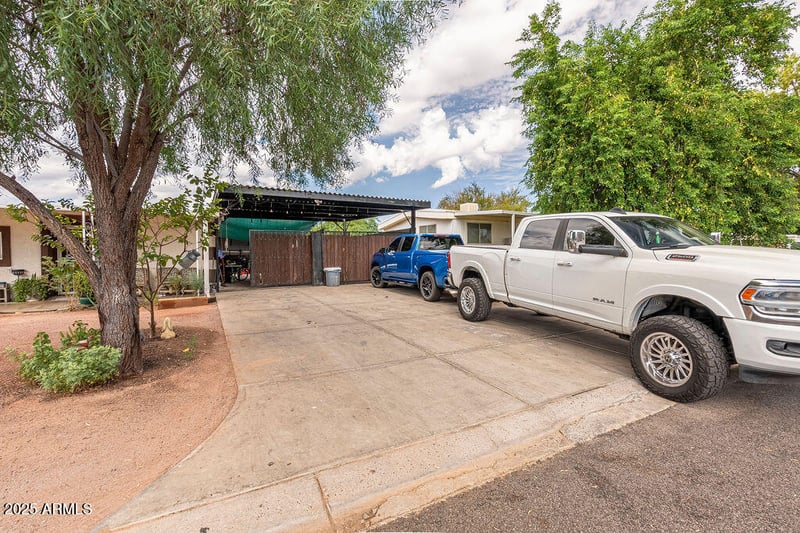 16008 70th Ave, Peoria, AZ 85382